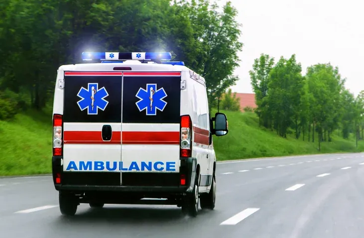 Unidad médica móvil - ambulancia